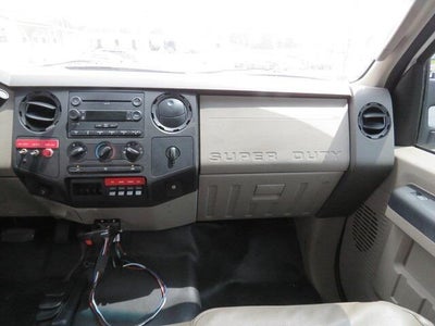 2008 Ford Super Duty F-450 DRW 4WD Crew Cab 176" WB 60" CA XL
