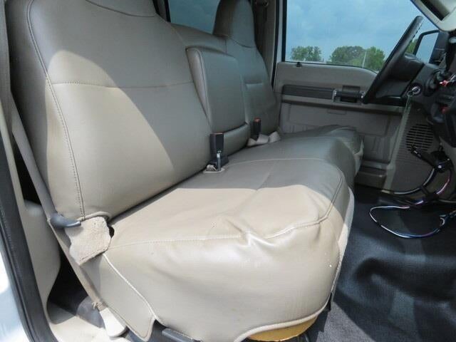 2008 Ford Super Duty F-450 DRW 4WD Crew Cab 176" WB 60" CA XL
