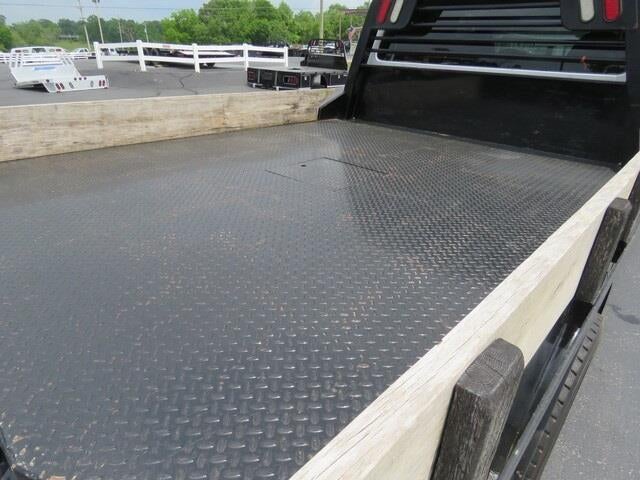 2008 Ford Super Duty F-450 DRW 4WD Crew Cab 176" WB 60" CA XL