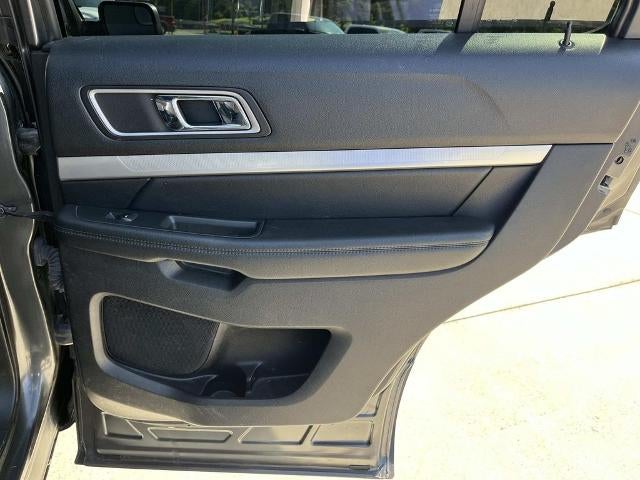 2016 Ford Explorer FWD 4dr XLT