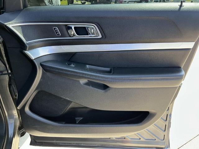 2016 Ford Explorer FWD 4dr XLT