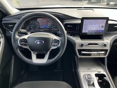 2023 Ford Explorer XLT RWD