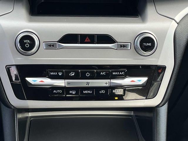 2023 Ford Explorer XLT RWD