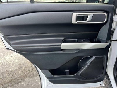 2023 Ford Explorer XLT RWD