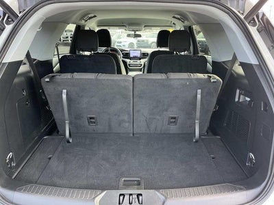 2023 Ford Explorer XLT RWD