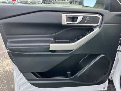 2023 Ford Explorer XLT RWD