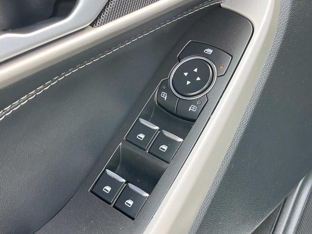 2023 Ford Explorer XLT RWD