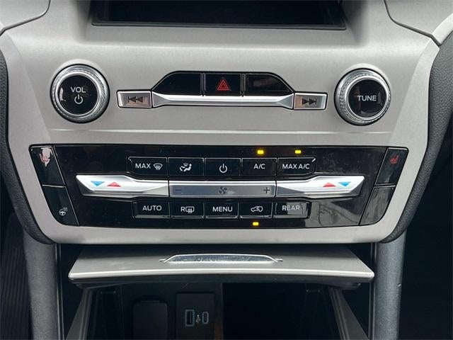 2023 Ford Explorer XLT 4WD