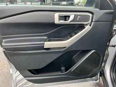 2023 Ford Explorer XLT 4WD