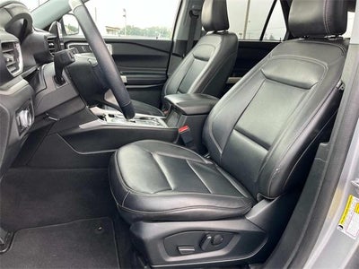 2023 Ford Explorer XLT 4WD