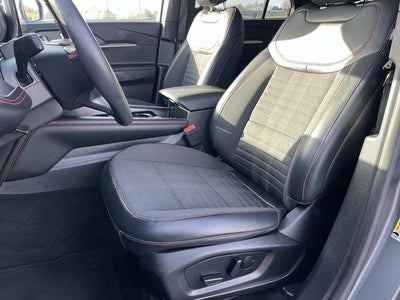 2025 Ford Explorer ST-Line 4WD