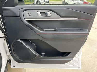 2025 Ford Explorer ST-Line 4WD