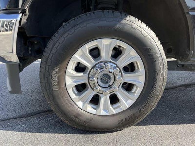 2022 Ford Super Duty F-250 SRW XLT 4WD Crew Cab 6.75' Box
