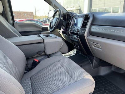 2022 Ford Super Duty F-250 SRW XLT 4WD Crew Cab 6.75' Box