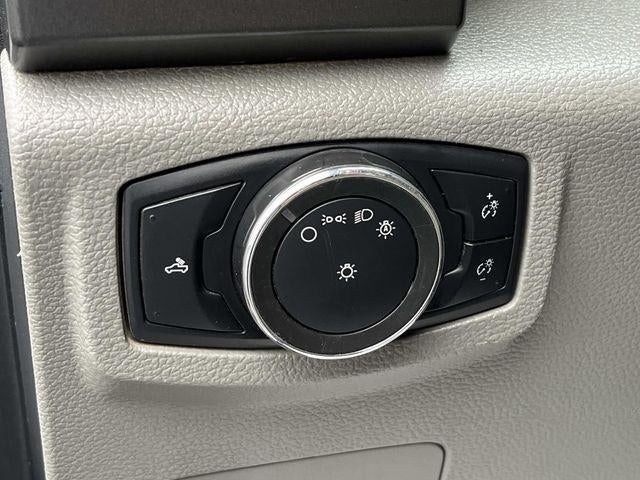 2017 Ford Super Duty F-250 SRW XLT 4WD Crew Cab 6.75' Box