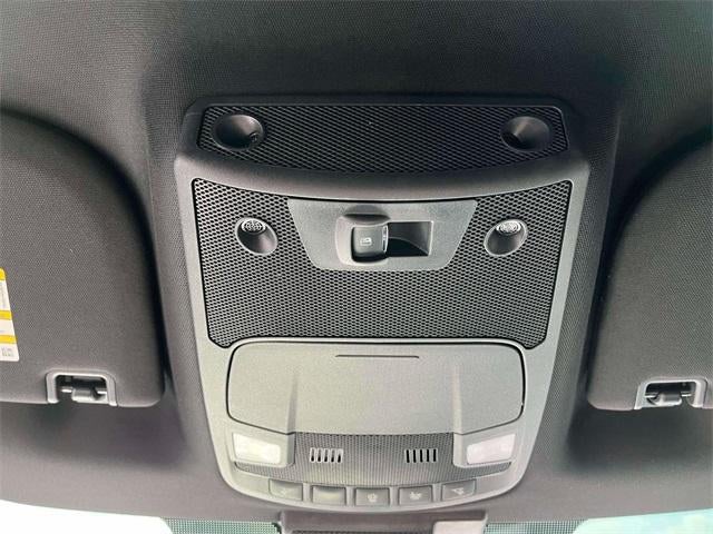 2022 Ford Super Duty F-250 SRW LARIAT 4WD Crew Cab 6.75' Box