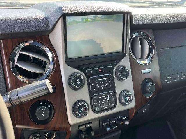 2015 Ford Super Duty F-250 SRW 4WD Crew Cab 6-3/4 Ft Box Lariat