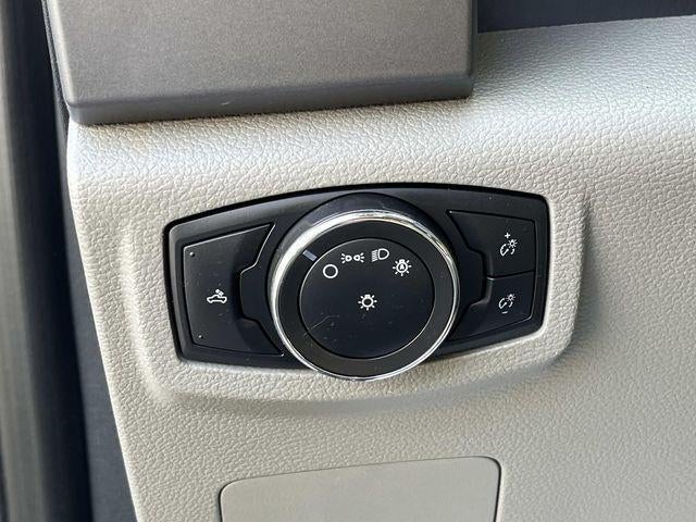 2022 Ford Super Duty F-250 SRW XLT 4WD Crew Cab 6.75' Box