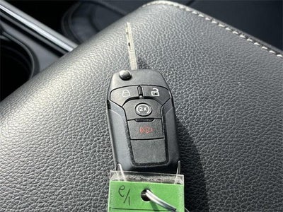 2017 Ford Super Duty F-250 SRW Lariat 4WD Crew Cab 6.75' Box