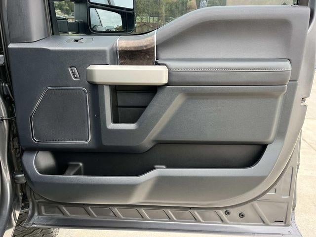 2022 Ford Super Duty F-250 SRW LARIAT 4WD Crew Cab 6.75' Box