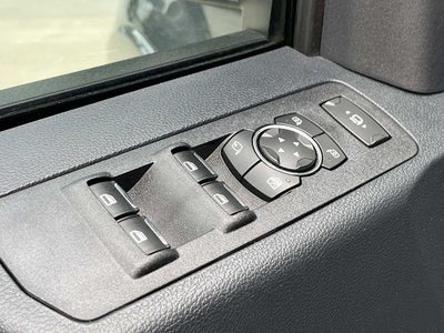 2022 Ford Super Duty F-250 SRW LARIAT 4WD Crew Cab 6.75' Box