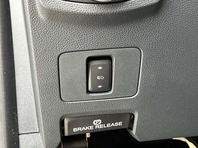 2022 Ford Super Duty F-250 SRW LARIAT 4WD Crew Cab 6.75' Box