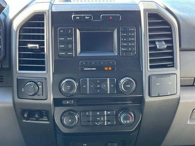 2017 Ford Super Duty F-350 SRW XL 4WD Crew Cab 6.75' Box