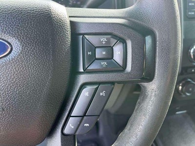 2017 Ford Super Duty F-350 SRW XL 4WD Crew Cab 6.75' Box