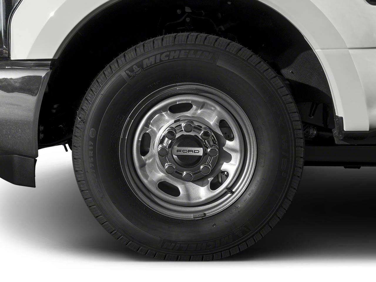 2017 Ford Super Duty F-350 SRW XL 4WD Crew Cab 6.75' Box