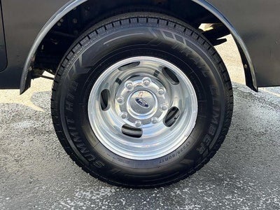 2022 Ford Super Duty F-350 DRW LARIAT 4WD Crew Cab 8' Box