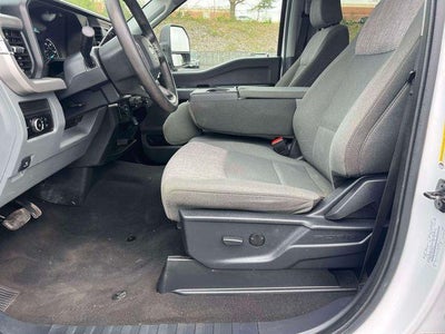 2025 Ford Super Duty F-350 DRW XLT 4WD Crew Cab 8' Box