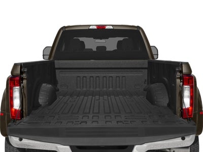 2017 Ford Super Duty F-350 DRW XLT 4WD Crew Cab 8' Box