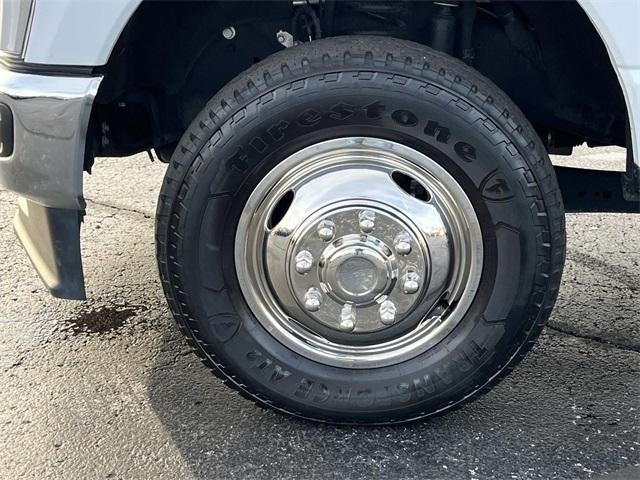 2024 Ford Super Duty F-350 DRW XLT 4WD Crew Cab 8' Box