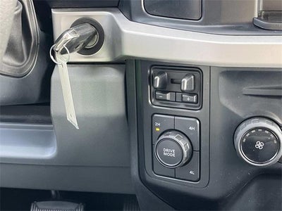 2024 Ford Super Duty F-350 DRW XLT 4WD Crew Cab 8' Box
