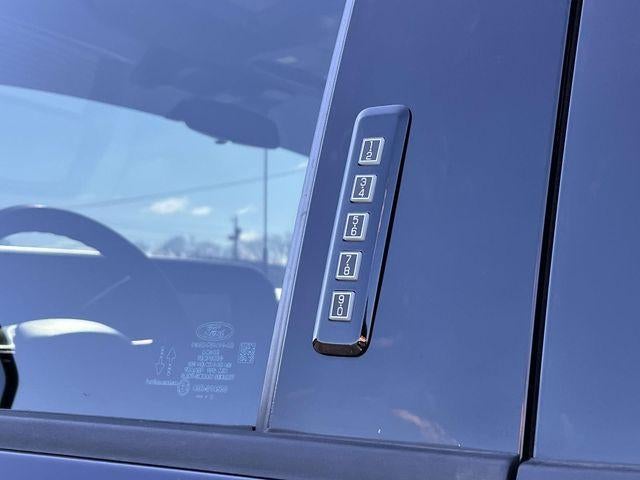 2024 Ford Super Duty F-350 DRW XLT 4WD Crew Cab 8' Box