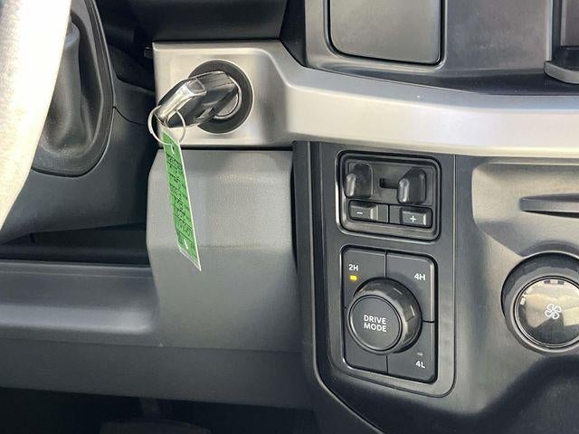 2024 Ford Super Duty F-350 DRW XLT 4WD Crew Cab 8' Box