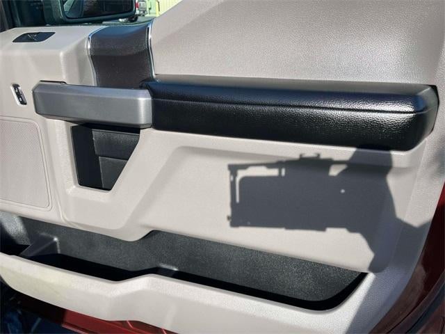 2015 Ford F-150 4WD SuperCrew 5-1/2 Ft Box XLT