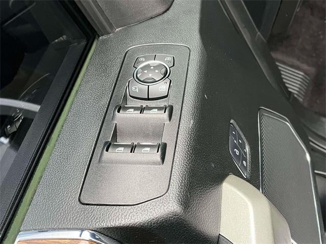 2018 Ford F-150 LARIAT 4WD SuperCrew 5.5' Box