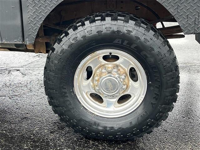 2004 Ford Super Duty F-350 SRW Lariat