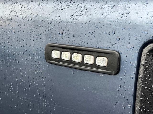 2004 Ford Super Duty F-350 SRW Lariat