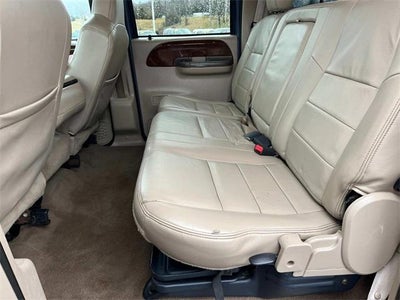 2004 Ford Super Duty F-350 SRW Lariat