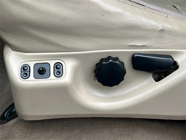 2004 Ford Super Duty F-350 SRW Lariat