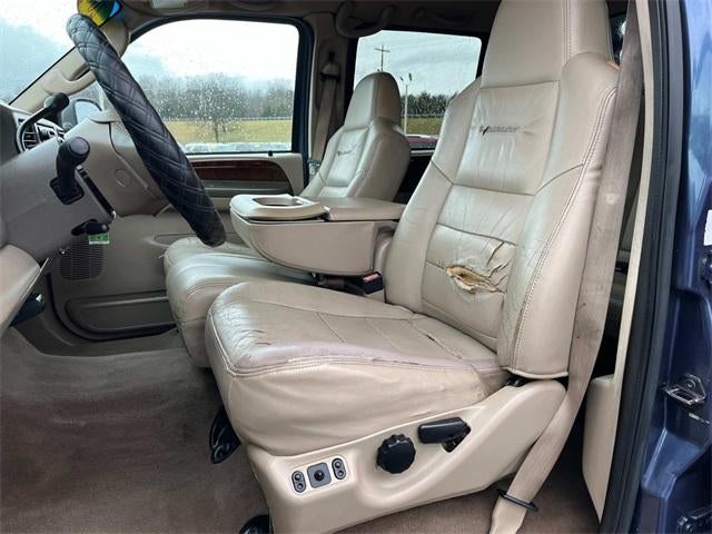 2004 Ford Super Duty F-350 SRW Lariat