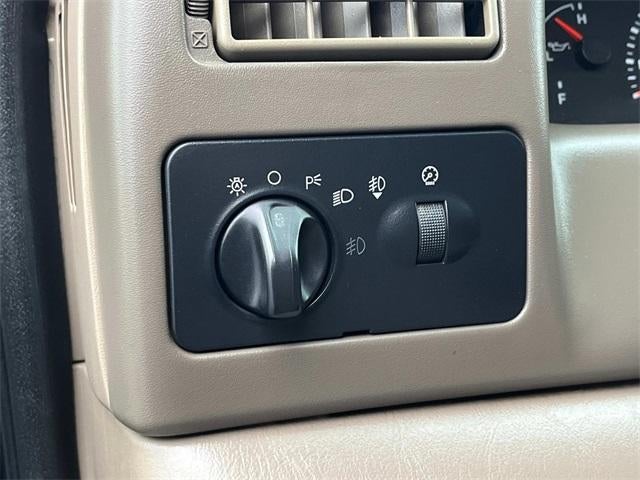 2004 Ford Super Duty F-350 SRW Lariat