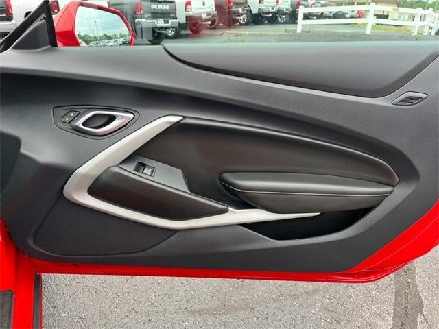 2023 Chevrolet Camaro 2dr Coupe 1LT