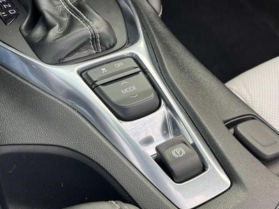 2022 Chevrolet Camaro 2dr Convertible 2LT