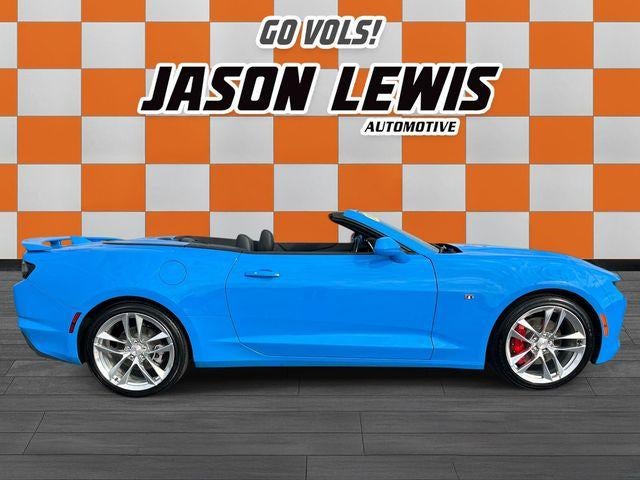 2022 Chevrolet Camaro 2dr Convertible 2LT