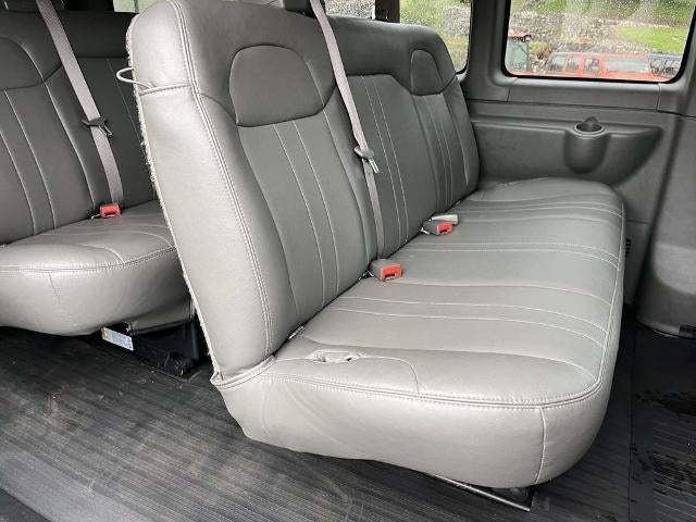 2021 Chevrolet Express Passenger 2500 Regular Wheelbase Rear-Wheel Drive 1LS