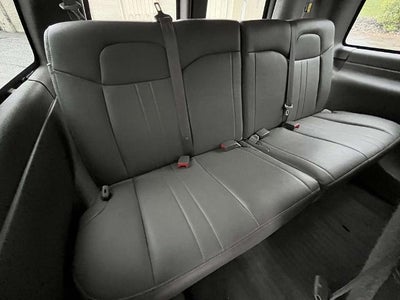 2021 Chevrolet Express Passenger 2500 Regular Wheelbase Rear-Wheel Drive 1LS