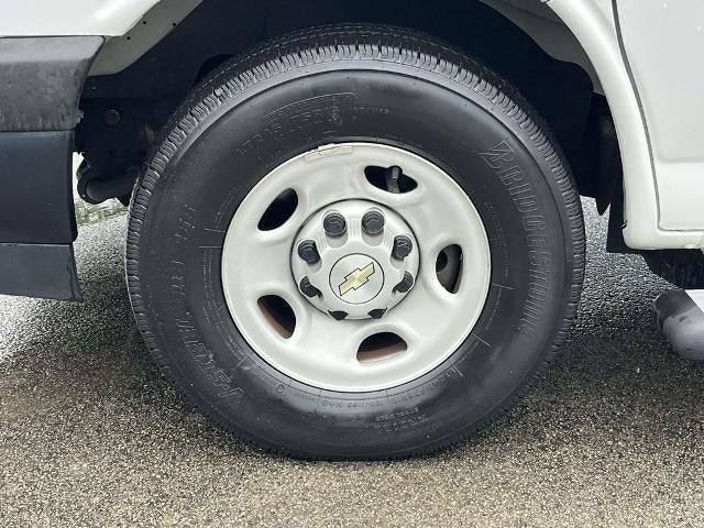 2021 Chevrolet Express Passenger 2500 Regular Wheelbase Rear-Wheel Drive 1LS